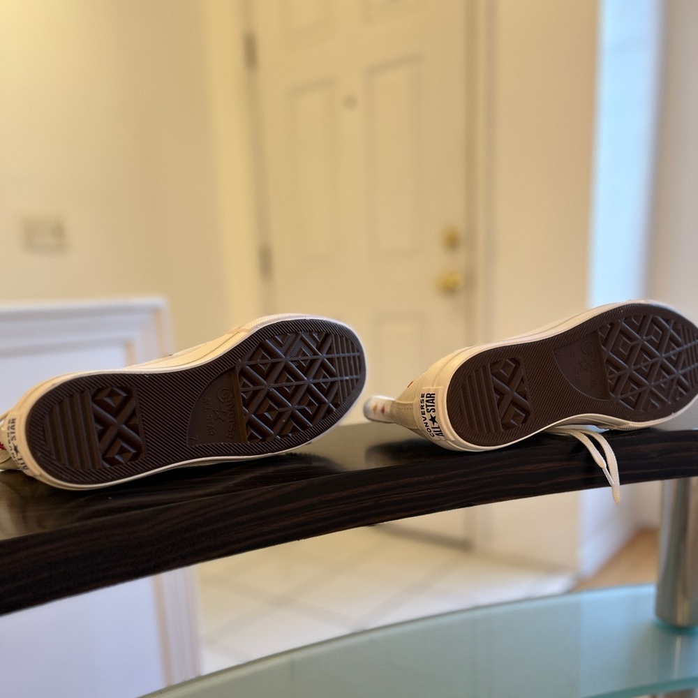 It’s Okay to Wander Converse